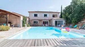 Image of La Maison Noz, bastide with swimming pool, ideal for friends and families