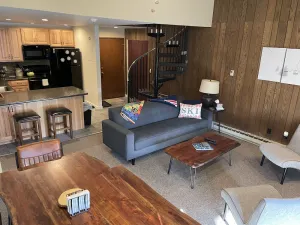 Image of Ski condo close to multiple resorts