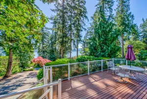 Image of Stunning Sammamish Lake View Home near Weowna Park