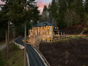 Image of Modern Chateau on private hillside with breathtaking views of the Columbia River