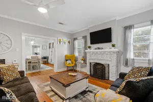 Image of Stunning, southern charm home w\/ king bed