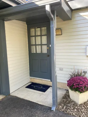 Image of Luxury 2 bedroom 2 full bath w\/den\/additional sleeping room.