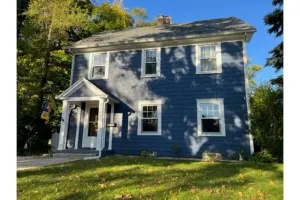 Image of Classic Notre Dame House .7 mi walk to Campus via Angela or Eddy St. Sleeps 14.