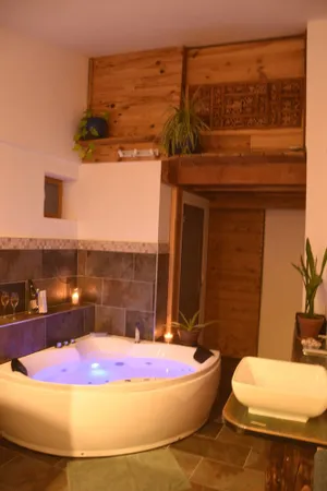 Image of Gîte de Luxe Dans la Vallée de la Buèges, Jacuzzi en Amoureux!