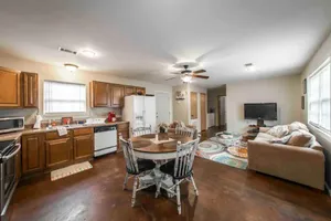 Image of Spacious Modern 2 Bedroom Home Near ANO and ATU