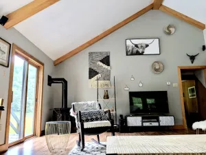 Image of Riverfront Cabin Oasis\/PSU football\/Elk viewing