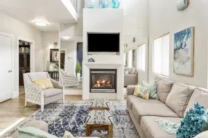 Image of Luxury Home w\/5 Bath, Indoor BBall Court, Comfortably 30+ Idaho Falls