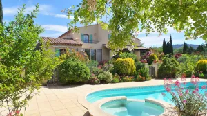 Image of Provence \/ Luberon - Detached villa with pool and jacuzzi (8 pers.)