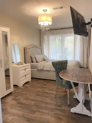 Image of Adorable Studio on large beautiful property 6 miles to beach.