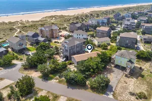 Image of Cute home three lots from the beach with sundeck, sunroom, WiFi - 2 dogs OK