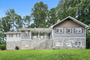 Image of HUGE & Secluded Home ,9 full beds 30min from CITY