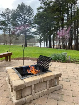 Image of Angler's Den~Kerr Lake Life! Lake Front, Kayaks & Boat Dock