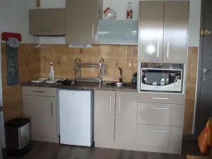 Image of Apartment facing the marine lake a 1. 5 km from the ocean FR5KKC83