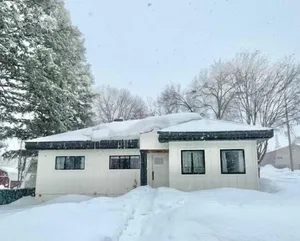 Image of Whitewater Cottage- IN TOWN walk to everything