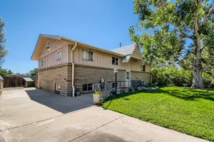 Image of Cheerful 3 Bedroom Basement Apartment in Golden