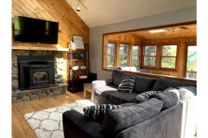 Image of Large & Sunny Lakefront Home near Ski Resorts