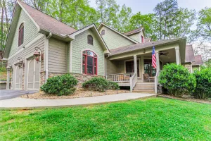 Image of Location!! Convenient to Pis Nat F., DuPont, Brev. & Ash. 5 bedrooms, 3.5 baths