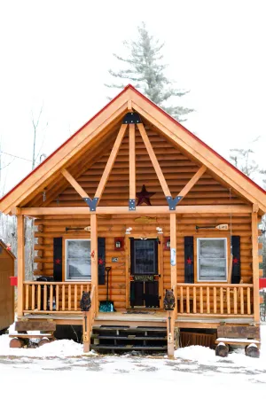 Image of Black Bear's White Mountain Log Cabin w\/hot tub