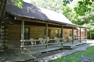 Image of Log cabin on 25 acres
