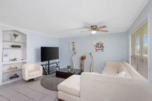 Image of Delightful Apartment in Iowa, LA - Apartment 4