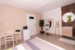 Image of Quiet and Comfortable Zen Room