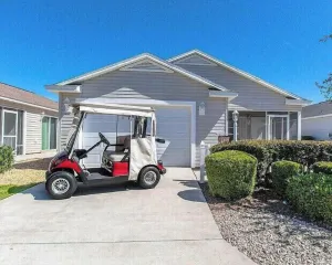 Image of 2\/2 Villa w\/FREE 2 person gas cart near Sumter Landing\/Pet friendly.