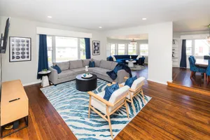 Image of NEW and Beautiful! 2 blocks to Indiana U, walk to dining! Comfortable,  Location