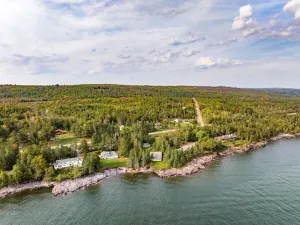 Image of Spectacular lake view!