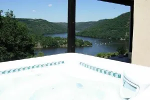 Image of Villa with view of the lake on 450ha and spa for 6 persons