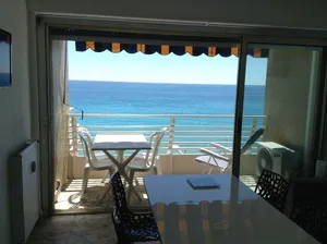 Image of --- Beachfront Studio ----