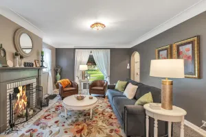 Image of King-sized bed, Family and pet friendly, Full kitchen, Laundry room, Garage