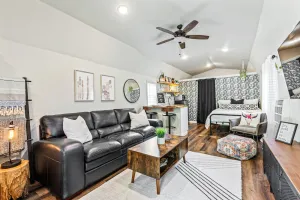 Image of Cute & Cozy Tiny House Minutes to Downtown Waco!