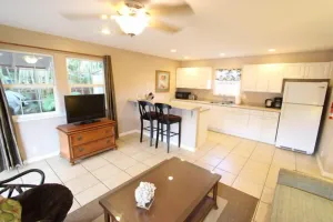 Image of Charming. permitted cottage, short walk to Paia town & beach.\nSTPH 2013\/0004