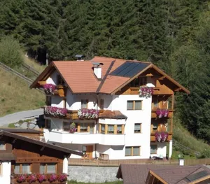 Image of Apart Dorfblick