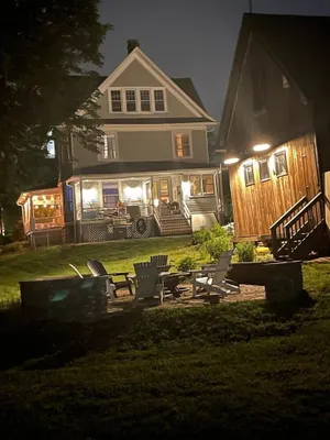 Image of Captain House in Black Rock-Academic Rental