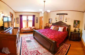 Image of Chocolate Mansion-Twin Bing Suite