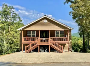 Image of Spacious Cabin with a View