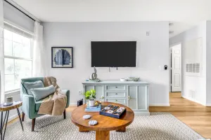 Image of Renovated 2Br\/2Bath Close to Hospitals and Beaches