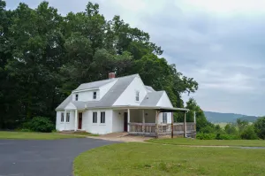 Image of Peacefield: Farmhouse in the Shenandoah Valley
