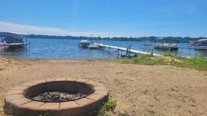 Image of Quiet lakefront home on Ore Lake, 25 minutes to the Big House, Michigan Stadium