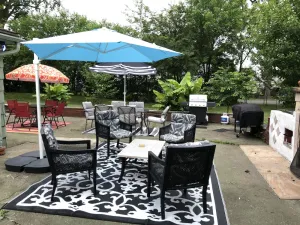Image of #1 LOCATION 3 min to Cedar Point- Clean & Roomy- Sleeps 12 -20  Great Value 4 U