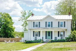 Image of Afton Farmhouse - Mountain Views off Route 151