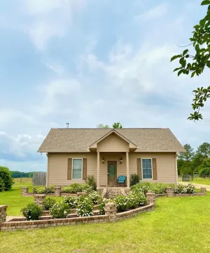 Image of Southern Backroad Retreats (The Pool House)