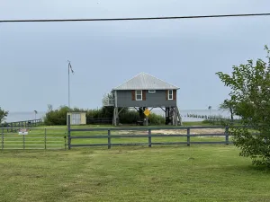 Image of Waterfront!! Private Pier! Reel Relaxing, Real Fun On Sabine Lake