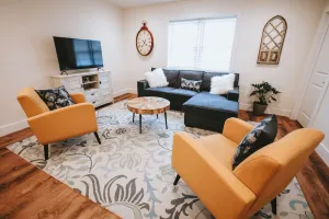 Image of Brand New Downtown Apartment Near restaurants and 7 blocks from Beach.