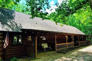 Image of Large triplex cabin--great for groups!
