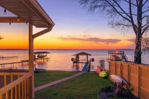Image of El Sueno lake house with Beach front!!