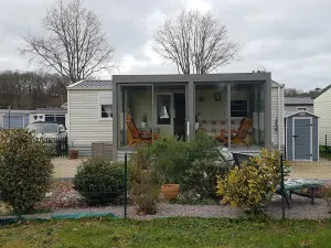Image of Mobilhome - Domaine Privé Ouvert Toute L'année - Piscine Chauffée et Tennis