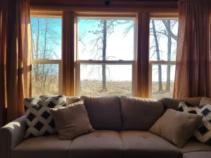 Image of Woodland cabin on the Bay