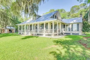 Image of The Thicket Cottage - Oyster House, Firepit, Private Dock, and Outdoor Sauna!